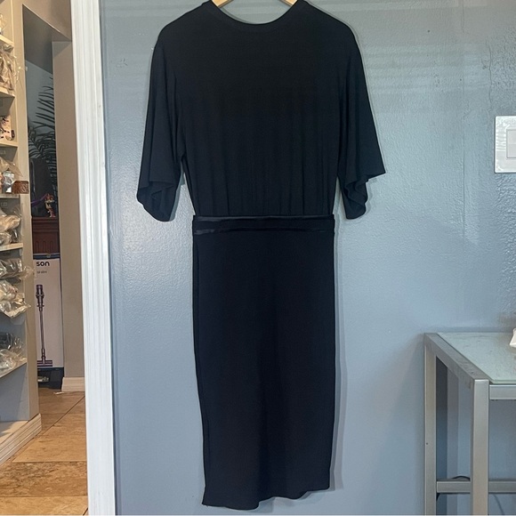 Givenchy Black Open Back Knee Length Tee Shirt Bodycon Viscose Dress Size 6 - Picture 14 of 16